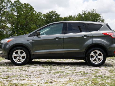 Used 2015 Ford Escape SE FWD image 3