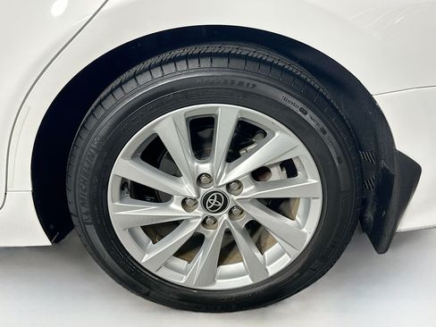 Used 2023 Toyota Camry LE w/ Convenience Package FWD image 11