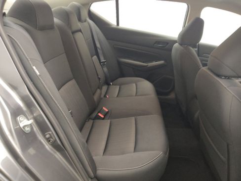 Used 2024 Nissan Altima 2.5 SV image 19