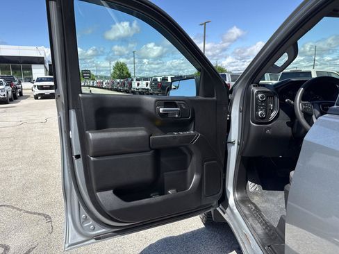 Used 2023 GMC Sierra 1500 Pro w/ Graphite Edition AWD/4WD image 10