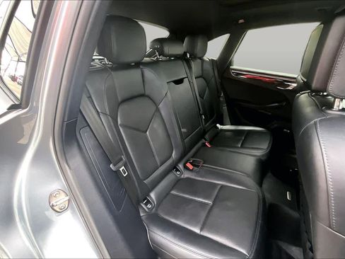 Used 2021 Porsche Macan AWD/4WD image 20