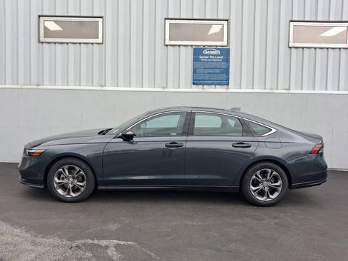 Used 2024 Honda Accord EX image 2