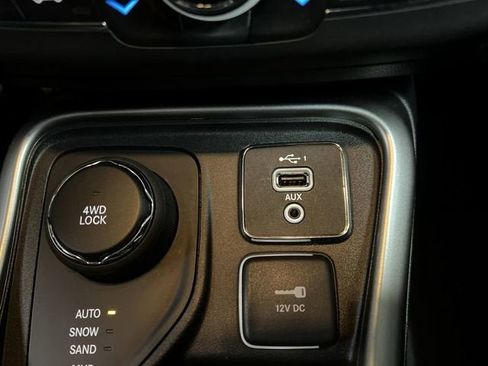 Used 2019 Jeep Compass Latitude w/ Popular Equipment Group AWD/4WD image 34