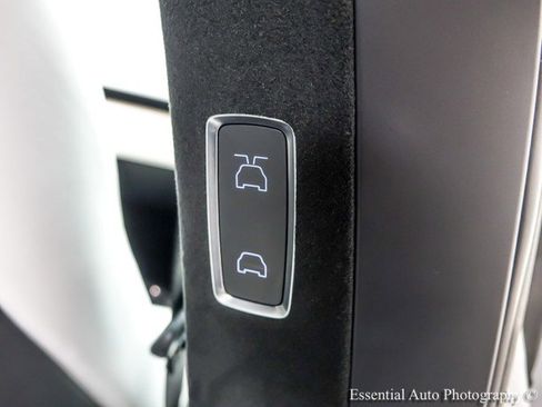 Used 2022 Tesla Model X AWD/4WD image 40
