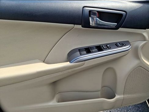 Used 2012 Toyota Camry XLE w/ Leather Pkg FWD image 14