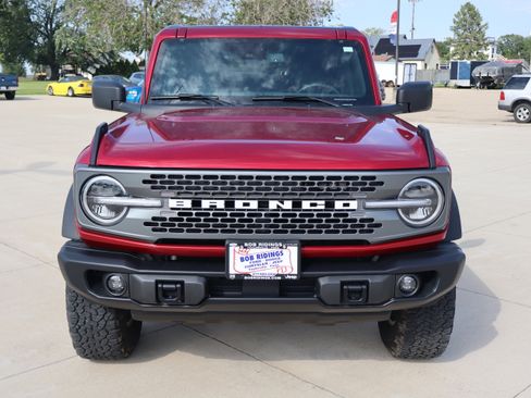 Used 2025 Ford Bronco Badlands AWD/4WD image 3