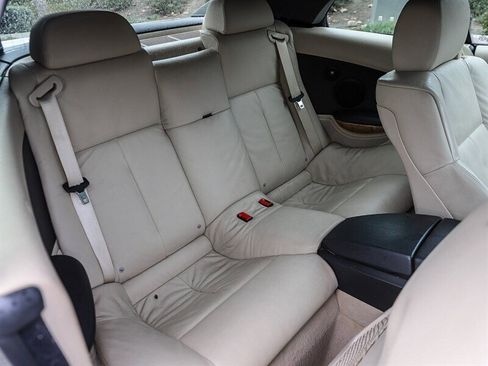 Used 2006 BMW 650i Convertible image 24