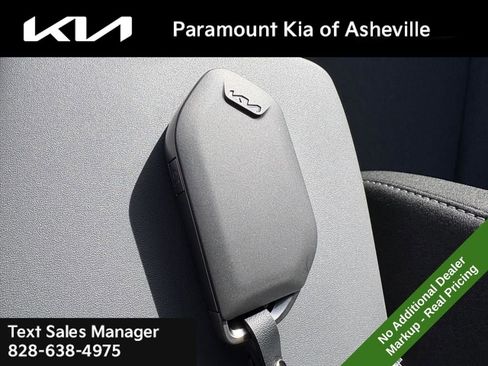 New 2025 Kia K4 LXS image 28