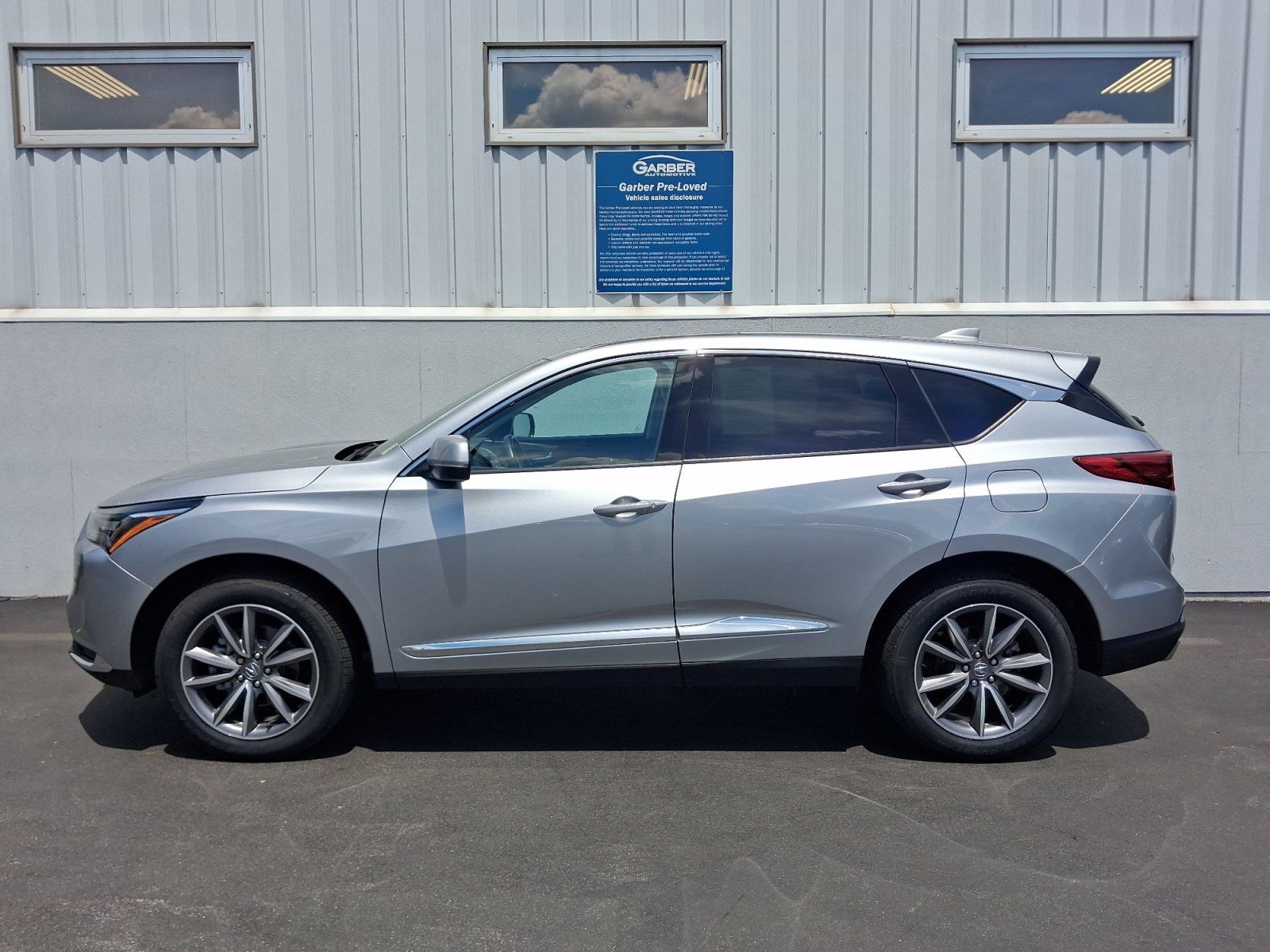 Used 2024 Acura RDX w/ Technology Package AWD/4WD image 2