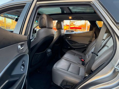 Used 2017 Hyundai Santa Fe Sport AWD/4WD image 17
