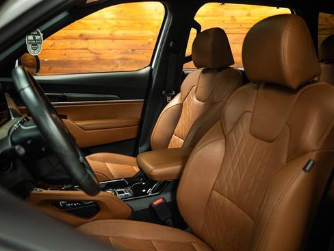 Used 2024 Kia Telluride EX X-Line AWD/4WD image 10