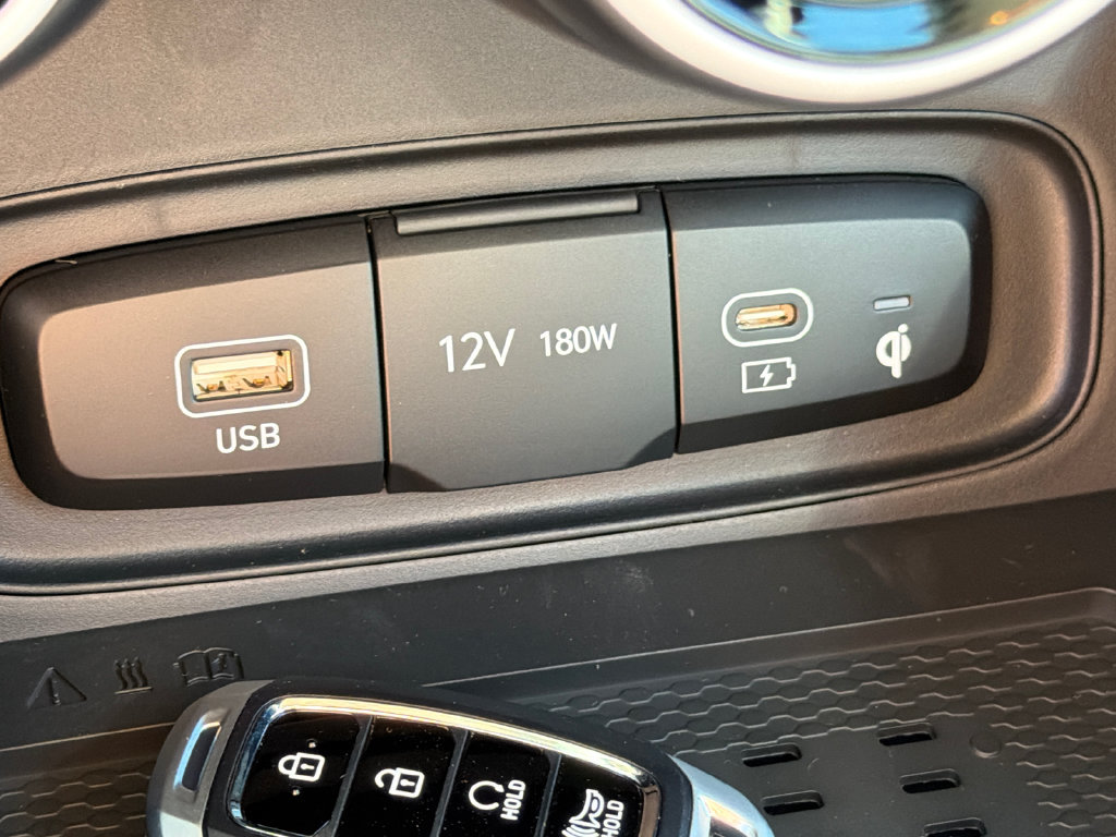 New 2026 Hyundai Venue SEL FWD image 31