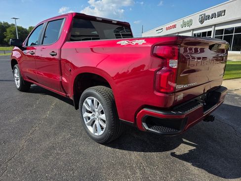 Used 2020 Chevrolet Silverado 1500 Custom w/ Custom Value Package AWD/4WD image 8
