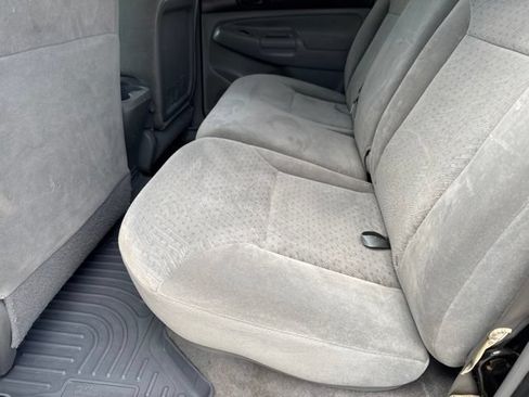 Used 2005 Toyota Tacoma 4x4 Double Cab image 28