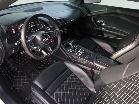 Used 2018 Audi R8 V10 plus image 14
