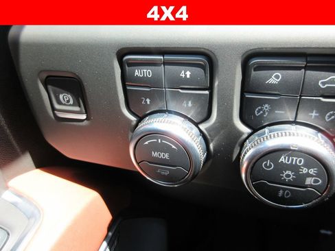 Certified 2024 GMC Sierra 1500 Denali Ultimate AWD/4WD image 35