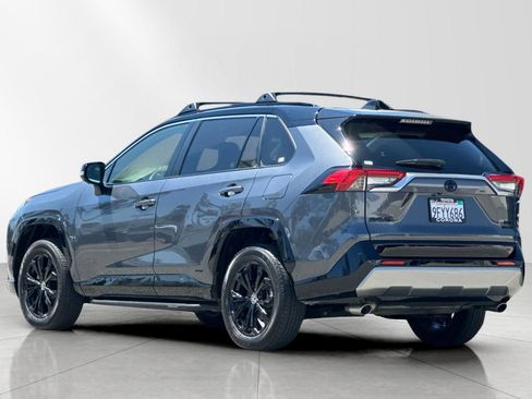 Used 2023 Toyota RAV4 XSE AWD/4WD image 6
