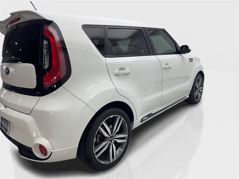 Used 2016 Kia Soul + w/ Soulful Package image 13