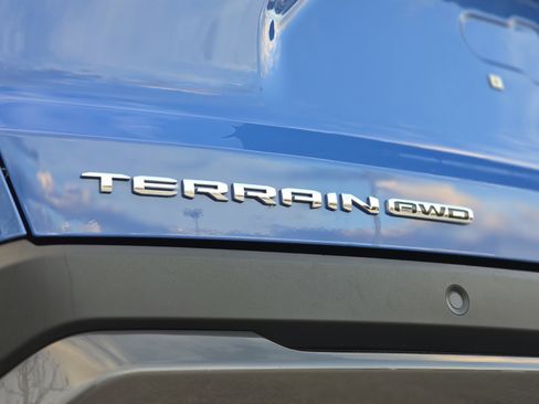 Used 2025 GMC Terrain Elevation image 39