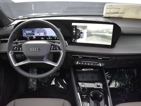 New 2026 Audi Q3 quattro 2.0T AWD/4WD image 13