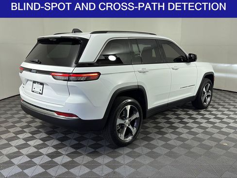Used 2022 Jeep Grand Cherokee Limited 4xe w/ Luxury Tech Group II AWD/4WD image 5