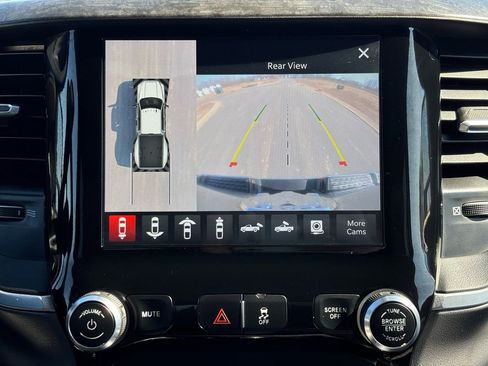 Used 2024 RAM 3500 Big Horn w/ Towing Technology Group image 40