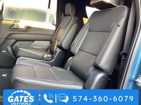 New 2025 Chevrolet Suburban Premier image 6