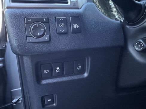 Used 2017 Lexus GX 460 Luxury image 9