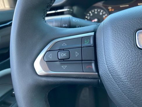 Used 2025 Jeep Compass Limited image 14