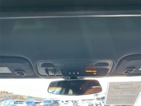 Used 2021 Chevrolet Camaro LT w/ Technology Package image 25