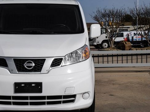 Used 2020 Nissan NV200 SV image 40