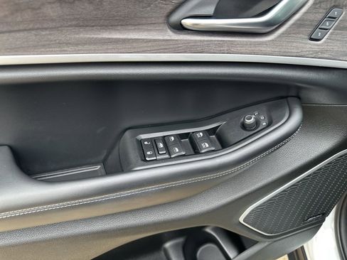 Used 2022 Jeep Grand Cherokee L Limited image 16