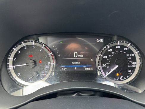 Used 2023 Toyota Highlander XLE AWD/4WD image 17
