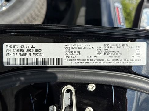 Used 2024 RAM 2500 Tradesman w/ Chrome Appearance Group image 38