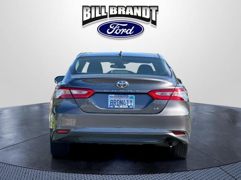 Used 2020 Toyota Camry LE FWD image 4
