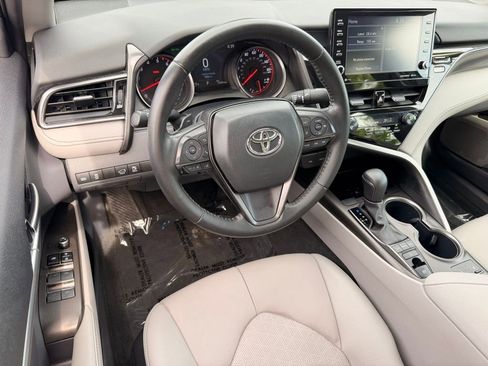 Used 2023 Toyota Camry XSE FWD image 18