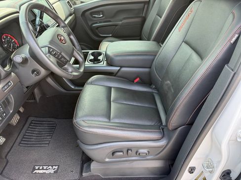 Used 2023 Nissan Titan PRO-4X w/ Pro-4x Convenience Package AWD/4WD image 10