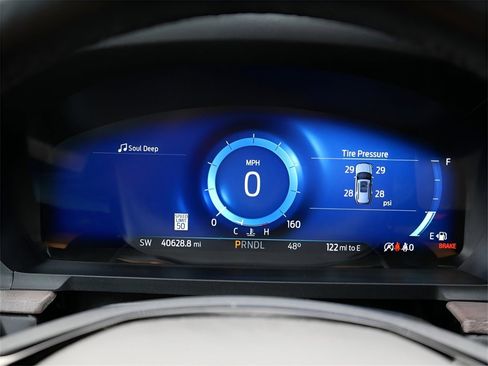 Used 2023 Ford Explorer Platinum w/ Technology Package image 21