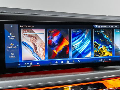 Used 2023 BMW 760i xDrive w/ Parking Assistance Package image 72