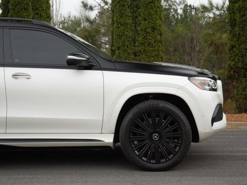 Used 2021 Mercedes-Benz Maybach GLS 600 4MATIC image 9