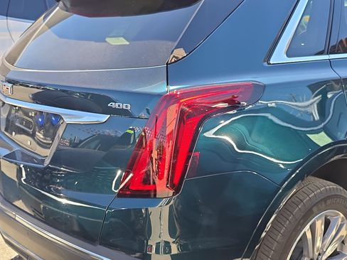 Used 2025 Cadillac XT5 Premium Luxury w/ Technology Package AWD/4WD image 10
