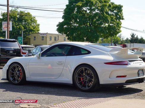 Used 2014 Porsche 911 GT3 w/ Sound Package Plus RWD image 5