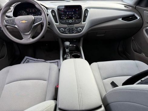 Used 2024 Chevrolet Malibu LT image 11