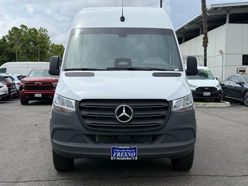 New 2025 Mercedes-Benz Sprinter 2500 image 13