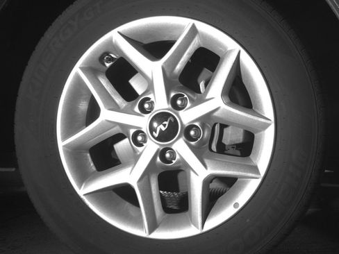 Used 2025 Kia Soul LX w/ LX Technology Package FWD image 20