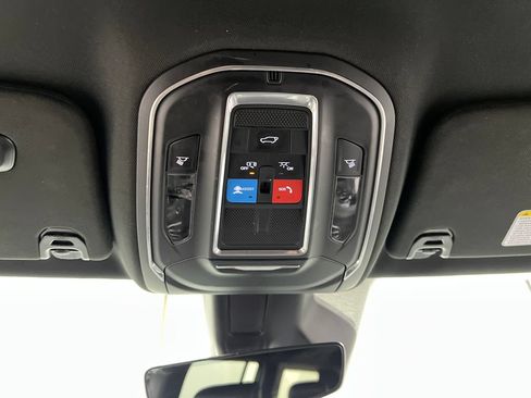 Used 2024 Jeep Wagoneer Series II w/ Flexible Seating Group RWD image 77