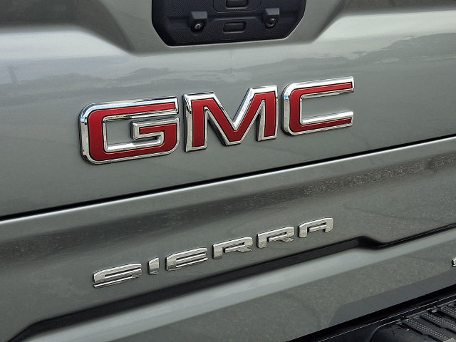 Certified 2025 GMC Sierra 1500 SLT RWD image 30