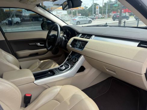 Used 2015 Land Rover Range Rover Evoque Pure Premium AWD/4WD image 10