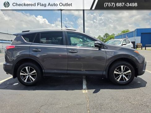 Used 2016 Toyota RAV4 XLE AWD/4WD image 9