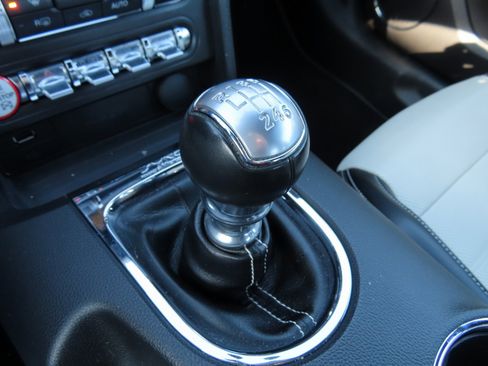 Used 2015 Ford Mustang 50 Years image 31